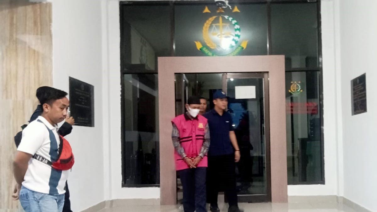 Temukan Bukti Penyelewengan Anggaran, Kades Auma Jadi Tahanan Kejari