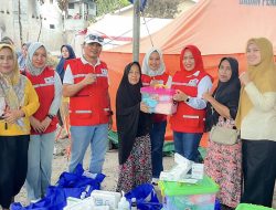 PMI Parimo Salurkan Bantuan Kebakaran Asram Mahasiswa di Palu 