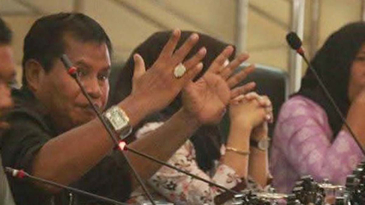 Paripurna DPRD Parigi Moutong, Husen Soroti Persoalan Sampah