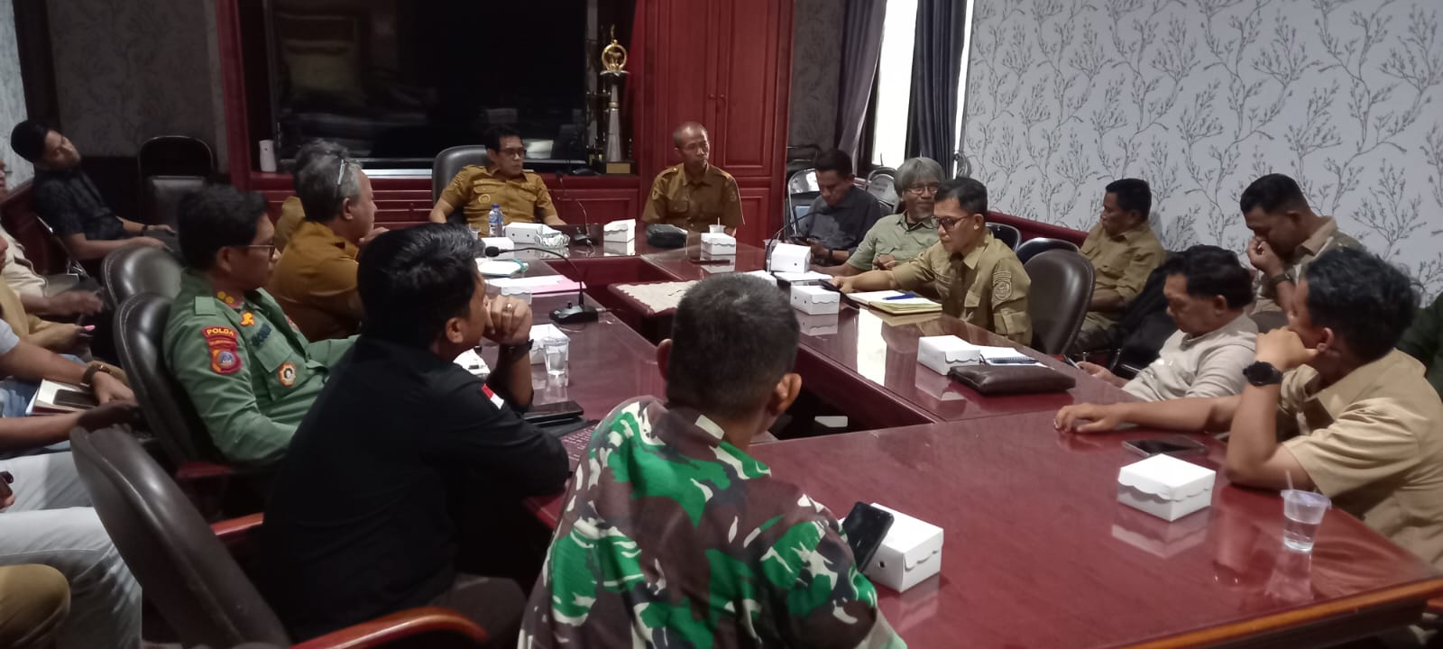 Pemkab Parigi Moutong Bahas Solusi Tambang Emas Ilegal-IPR