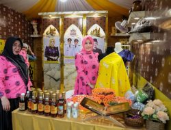 Tenun Bomba Saga Sukses Curi Perhatian di Pameran UMKM MTQ Sulteng